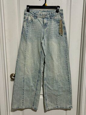 No Boundaries Women's Low Rise Extra Baggy Wide Leg Jeans, Light Acid, Size 00